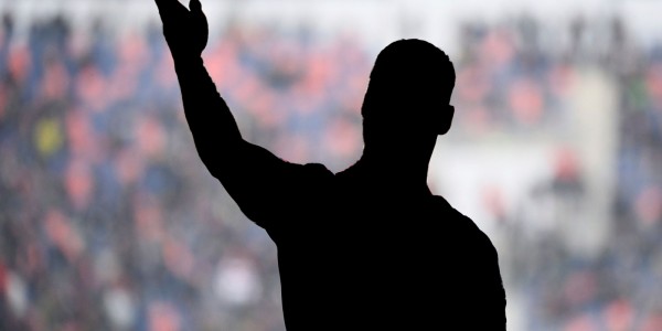 立博体育直通-猜猜我是谁：生涯辗转8支球队，这是哪一位足坛“流浪者”？