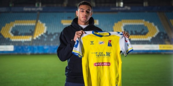 记者：切尔西等队有意引进18岁中卫布莱特-埃德，转会费1000万欧